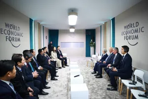 Thủ tướng Phạm Minh Chính tiếp Chủ tịch điều hành Diễn đàn Kinh tế Thế giới