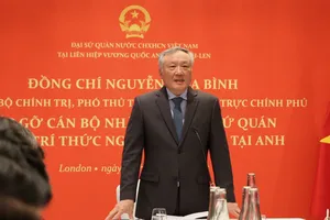 Phó Thủ tướng mong người Việt tại Anh đóng góp tích cực vào các trung tâm tài chính quốc tế tại Việt Nam