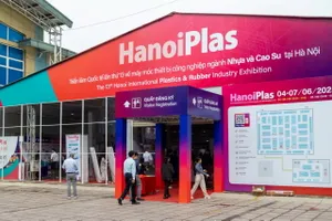 Khai trương Triển lãm quốc tế lần thứ 13 về máy móc công nghiệp ngành nhựa và cao su