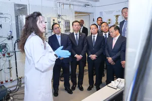 Thủ tướng làm việc với Phòng thí nghiệm hạt nhân của Thụy Điển