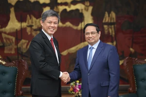 Thủ tướng Phạm Minh Chính tiếp Phó Tổng Thư ký Đảng Hành động Nhân dân, Bộ trưởng Singapore