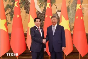 Chủ tịch nước Lương Cường hội đàm với Tổng Bí thư, Chủ tịch nước Trung Quốc Tập Cận Bình 