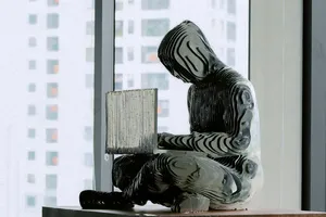 Bức tượng 'cha đẻ Bitcoin' xuất hiện tại Việt Nam