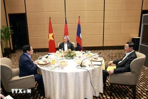 Thủ tướng Phạm Minh Chính ăn sáng, làm việc với Thủ tướng Campuchia và Thủ tướng Lào