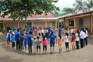 Không tập trung HS để tổ chức dạy-học thêm trước 1-8