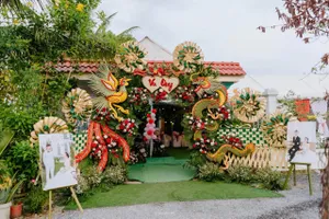 Chàng trai 'biến' ớt, tỏi, đậu đũa… thành cổng cưới vạn người mê