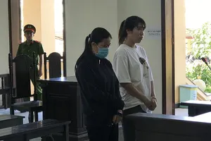 Vụ chứa mại dâm ở Bình Chánh: Bị cáo nói bị dụ cung