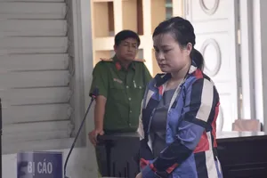 Người phụ nữ bỏ hơn 6kg ma túy trong cốp xe