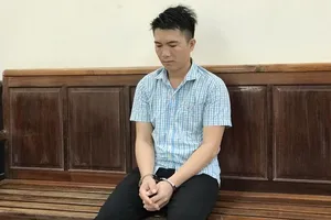 Sơ sểnh một chút, con gái bị yêu râu xanh hãm hại