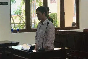 Án mạng từ chuyện mời hút thuốc lá