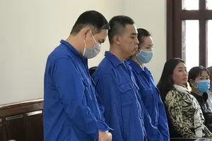 Nhóm 3 bị cáo 'siêu lừa' lãnh án