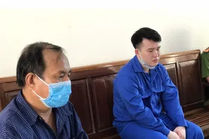 Bênh vực cha, sát hại người ra can ngăn 