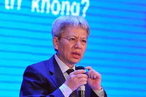 Trả lời dí dỏm của TS Nguyễn Sĩ Dũng về chuyện bầu cử thay