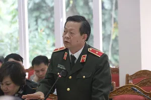 Không để 'thật thà ăn cháo, bố láo ăn cơm'