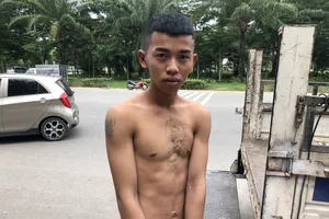 Bình Dương: 1 phụ nữ đang ngủ bị kề dao vào cổ 