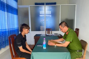 Bị bắt vì quan hệ với bạn gái chưa tới 13 tuổi 