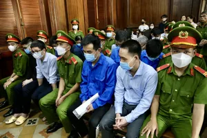 Xử 2 cựu giám đốc Sở Y tế Cần Thơ: Nữ chuyên viên giúp sức thế nào?