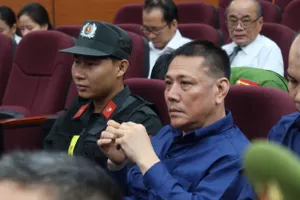 Vụ buôn lậu 200 triệu lít xăng: VKS rút kháng nghị với 15 bị cáo