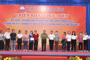 Giám đốc Công an TP Cần Thơ ký kết với Sở Giáo dục triển khai mô hình chống bạo lực học đường