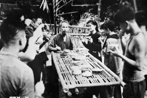 Chủ tịch Hồ Chí Minh: 'Một đời thanh bạch, chẳng vàng son'