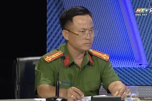 Ra đến sân bay mới biết bị cấm xuất cảnh do nợ thuế, nợ tiền BHXH