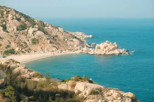 Chìm tàu cá trên biển Ninh Thuận, con trai 12 tuổi của chủ tàu tử vong