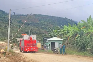 Vụ tai nạn ở Thủy điện Đăk Mi 1: Dùng máy bơm hút nước tìm 2 công nhân mất tích 