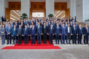 Thủ tướng Phạm Minh Chính tiếp lãnh đạo các doanh nghiệp lớn của Trung Quốc