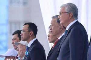 Hình ảnh Tổng Bí thư Tô Lâm tại Lễ duyệt binh kỷ niệm 80 năm Ngày Chiến thắng phát xít ở Kazakhstan