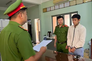 Bình Dương: Giám đốc đi lừa đảo nhiều công ty, cửa hàng 