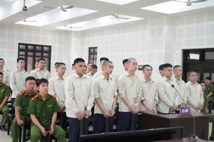 3 án chung thân vụ '1 cú đấm trong quán karaoke ở Đà Nẵng'