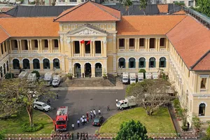 Tòa bác kháng cáo của văn phòng công chứng vụ phải bồi thường vì không phát hiện giấy tờ giả