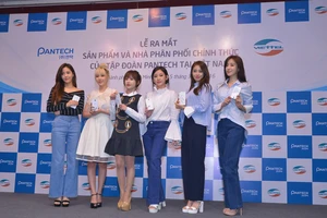 Pantech chính thức trở lại VN cùng nhóm nhạc T-Ara
