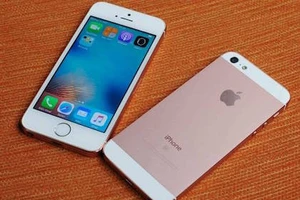 iPhone SE và 5S có khả năng chống nước hơn 15 phút