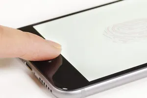 Mở khóa smartphone bằng vân tay 3D 