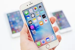 Mở khóa iPhone bằng cách vẫy tay trước màn hình 