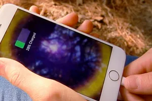 'Tự chế' sạc dự phòng bằng hộp kẹo