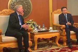 Microsoft cam kết hỗ trợ Việt Nam phát triển CNTT