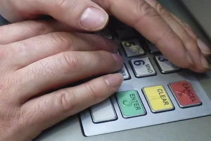 Vì sao mật khẩu ATM chỉ có 4 kí tự?