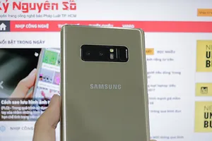 Trên tay Samsung Note 8 đầu tiên về Việt Nam