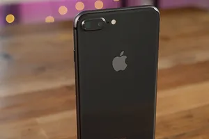 Hàng loạt người dùng iPhone Lock bị khóa máy