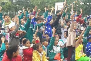 Nhiều bạn trẻ tham gia dự án “Con thuyền mơ ước” 