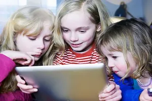 Cách hạn chế con trẻ sử dụng smartphone