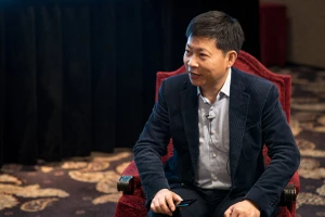 FBI, CIA và NSA khuyên hạn chế sử dụng smartphone TQ