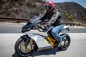 Top 5 mẫu motor điện nhanh nhất hiện nay