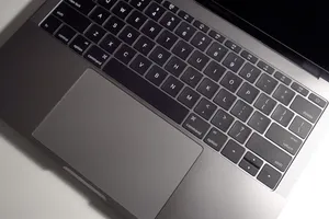 Apple đau đầu vì bị kiện tập thể 