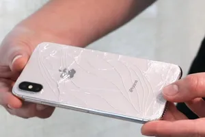 7 phiền toái lớn nhất trên iPhone X và cách khắc phục 