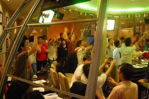 Ứng dụng phát hiện quán cà phê phát World Cup trái phép