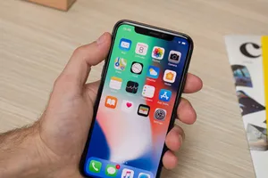 Người dùng lo lắng khi iPhone X chính thức bị khai tử