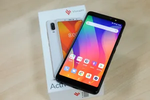 Trên tay chiếc smartphone thương hiệu Việt Vsmart Active 1 